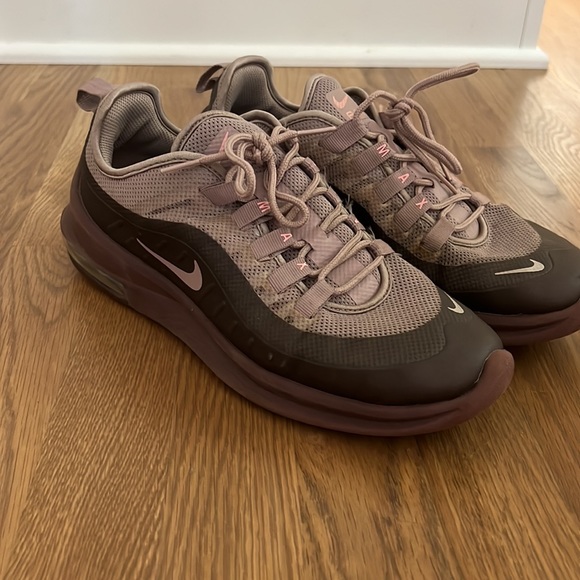 NIKE AIR maxes, size women’s 9, eggplant color - Picture 2 of 6